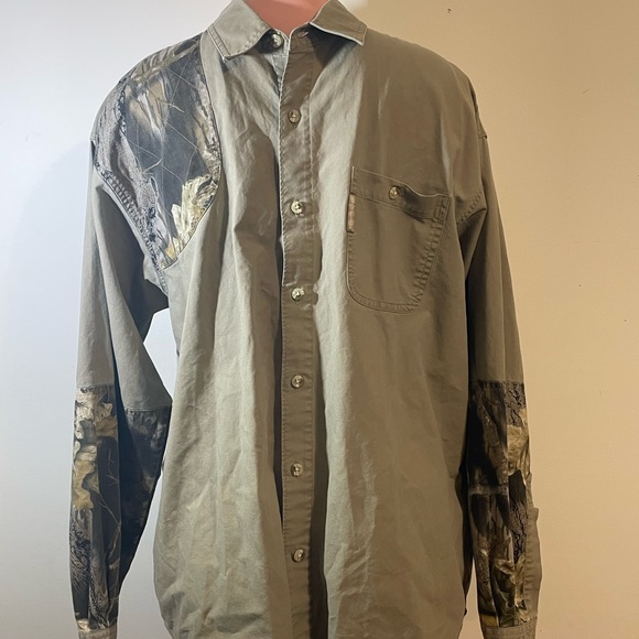 Columbia Men’s Large Camo Tan/Green Button Down Shirt long sleeve‎ front pockets - Picture 1 of 12